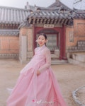 나슬 on Instagram: “🌈 반가워요 최근에 함께 촬영하신 고객님의 사진입니다. 몹시 흐린 날씨였는데, 산뜻하고 화사하게... 