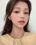 지유(JIYOO) 🍓1996 on Instagram: “#hellothere 💕” | かわいい