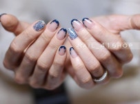 와 #러플프렌치 @nail_41shop l #41샵 #네일디자이너지니 #지니네일 #네일 #네일아트 #41shop … | Nail polish designs, Nail polish, Nail art