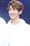Pin von _𝒐𝒏𝒆_𝒘𝒂𝒚_𝒕𝒐_𝒎𝒙𝒓𝒔_ auf ⇨ cix|씨아이엑스