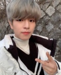 Stray Kids (스트레이 키즈) Instagram Update “스테이~~~✌️ 멀리까지 사녹 오셔서 응원해주셔서 또 다시 한번 너무너무... 