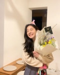 설인아 sᴇᴏʀɪɴᴀ on Instagram: “2021은 받은 사랑과 감사함을 베풀자 -인아가 인아에게, 예린이가 예린이에게” - 2021