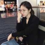 민낯에 안경 쓰고도 굴욕없는 미모 뽐내는 손나은 (사진)