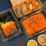 오로즈 บน Instagram: “- 배떡 로제떡볶이 짱맛탱!😋✨ 토마토로제 아니고, 카레향 후추향나면서 매콤한 로제에오〰️ 또 생각나는... 