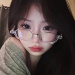 안경 쓴 귀엽고 예쁜 여자, 누구지? 당연히 나야~