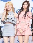 얼굴은 순둥한데 몸매는 섹시한 트와이스 다현의 ‘골반 라인’