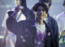 ONE REASON 원리즌 on | Bts concert, Bts jungkook, Singer