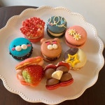 Pin page Instagram 上的 자매상회：「 모아 놓으니 더 귀여오...... 나와요!) #자매상회2호점 」 | Cafe food, Yummy food, Macaroon recipes