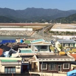 연륙교 정도가 아니라 매립으로 섬들이 없어졌다. 수도를 중심으로 아래곶이섬,윗곶이섬,을미도,연도,솔섬등 사이좋은 이웃 섬들이 모두 육지가... 