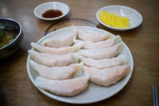 보영만두 - 수원 화성 한정식 / 백반 / 정통 한식 | 맛집검색 망고플레이트 - 2021 | 음식, 식품 아이디어, 한식