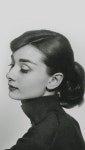Audrey Hepburn #audreyhepburn #oldhollywood #classicbeauty | 오드리 헵번 배경화면, 얼굴 사진, 오드리 햅번