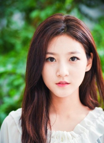 Kim Saeron  김새론 c 金賽綸 | Korean actresses, Actors & actresses, Actresses