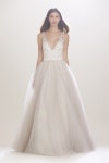 wedding에 있는 soo young Lee님의 핀 | 웨딩드레스, 신부 스타일, 웨딩드레스 스타일