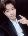 9명이서 하나가 되고 이렇게 간절히 바라왔던 올해의 신인상을 스테이랑 같이 받게… | Stray kids seungmin, Reality television, Vocalist