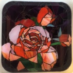 “Roses,” 10x10” stained glass mosaic tray with resin by Mary Clare McCartin | 스테인드글라스