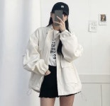 Pin de pessoa em 의상 자료 em 2024