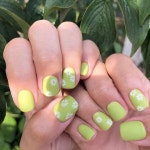 뭔지 알것만같아요 🤍🤍🤍 . #데이지네일 #데이지꽃 #핸드페인팅” Pin by ๑ 소민 ๑ on ※ nail ※ | Swag nails, Nails, Cute nail art