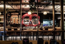 Bar / Club에 있는 핀