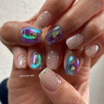 네일블리유(NAIL VELY YU) | 글리터는 @valika_choi #드리미버블8 🏷️ 쪼꼬미별은 @pochit_nail ⠀ #우루우루 #얼음네일 #여름네일 #보라네일