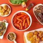 효자밀떡볶이로 유명한 강동퓨어푸드의 효자분식 떡볶이부터 순대, 어묵, 튀김까지 분식... 효자분식 배달어플 메뉴사진 출장촬영 Client... 