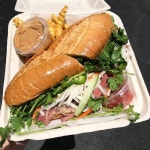 Instagram의 Hawaiis Best Kitchens님: “One of the best banh mi I had for real. Pho spiced corned beef banh mi. . . 📸 @jmai... 