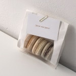 블랭 on Instagram: “성수동 먹을복 터짐🌟 핫도그맛집 찜닭맛집에 이어 마카롱맛집 추가요❤️ 저 색감 그대로 옷만들어주세요... 