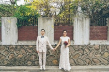 #효리네민박 파괴왕 커플ㅋㅋㅋㅋㅋㅋㅋ 은우오빠 아름언니🌸 . . Photography @by.future Film @mr.yongja Dress @annesbq.official…