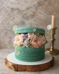 Maison Olivia 메종올리비아 (@maison_olivia) • Instagram photos and videos | Couture cakes, Elegant wedding cakes, Beer steins