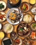 Pin page A food diary 🍩 on Instagram: “🇰🇷 큰기와집 - 62 Bukchon-ro 5-gil Jongno-gu Seoul Naver map: Keunkiwajip... 