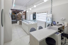 심플한 모던컨셉의 13평 하우스브랜드 안경원 인테리어 (성남 중원구 성남동)