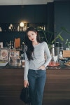 윤지