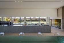 오른 orrrn - 브리크매거진 -  BRIQUE MAGAZINE | Cafe pictures, Cafe design, Space architecture