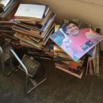 일본에서 사놓고 드디어 입네요 !  리본이 뽀인뜨  빵이 너무... | Home decor, Decor, Magazine rack