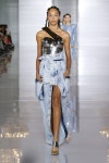 Balmain : 3 looks repérés sur le défilé printemps-été 2019 | 패션 스타일, 패션 위크, 아프리카 패션