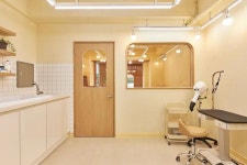 화이트&우드톤 따뜻한 분위기의 14평 애견미용실 인테리어 (서초구 양재동) 화이트&우드톤 따뜻한 분위기의 14평... 