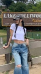 Pin page Pin oleh PJ di 이지수 | Pakaian bergaya, Casual chic outfits, Pakaian fashion