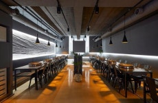 모던하고 고급스러운 분위기의 36평 강남 닭갈비집 인테리어 (강남구 개포동)