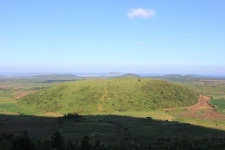 다랑쉬오름 앞에있는 아끈다랑쉬오름