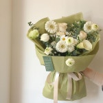 꽃다발 #핸드타이드 #플라워레슨 #플로리스트 #플라워샵 #플라워 #flower #꽃선물 #평택힐링플라워 #평택플라워레슨 #장미꽃다발…”