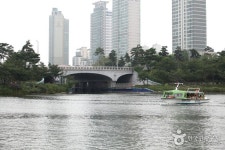 Destinations by Region : VisitKorea Destinations by Region Songpa Naru Park (Seokchonhosu Lake) (송파나루공원 (석촌호수)... 