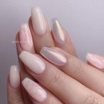 썸띵바웃 (ѕoмeтнιng вoυт) on Instagram: “웨딩촬영네일로 초이스 ✔️ @naillee.sg 디쟌... 
