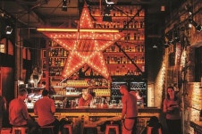 Bar & Club에 있는 ms Kim님의 핀 - 2021
