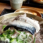 곰탕 중 탑 클라스 수하동은 형님 하동관은 동생님 중구 수하동 하동관이 본점이라 함 그래서 수하동이 탄생? . 항상 육비리네 없이 같은... 