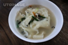 수제비  Yanggiri, 사진, 수제비, 밀가루, 반죽, 전통, 한식, 분식, 장국, 음식, 먹거리, 국물, 배경 - 2020 | 음식, 식품 아이디어, 음식 사진