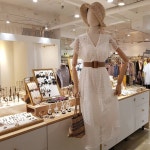 서울 강남구 압구정로 12길44 B1 셀레티드👒 On Line shopping mall👉 www.mofl.co.kr . . #셀레티드 #sleted #모플 #가로수길 #가로수길마켓... 
