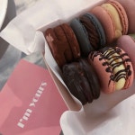 204 Likes, 8 Comments - 디어 스윗 랩:수원 마카롱➕케이크 작업실 (@dear.sweet.lab) on Instagram: “- 샘플 작업하다가,밤이 늦어버려서...