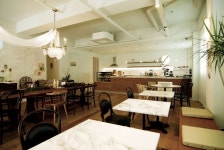 Share table / 쉐어테이블 (brunch cafe)