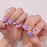 쪼꼬미 손톱 위에 #자개네일 🙂💜 . . . #분당 #미금 #초이스네일” | Simple nails, Self nail, One color nails