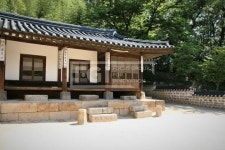 유토이미지 | 한국 전통 한옥의 풍경 한국 전통 한옥의 풍경  Yanggiri, 사진, 한국, 대한민국, 집, 서울, 전통, 빈티지, 한옥, 한국인... 