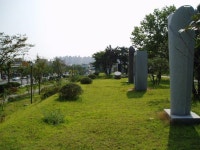 UN 조각공원 - UN기념공원, UN평화공원이 연결된 문화공간 벨트 | 벨트